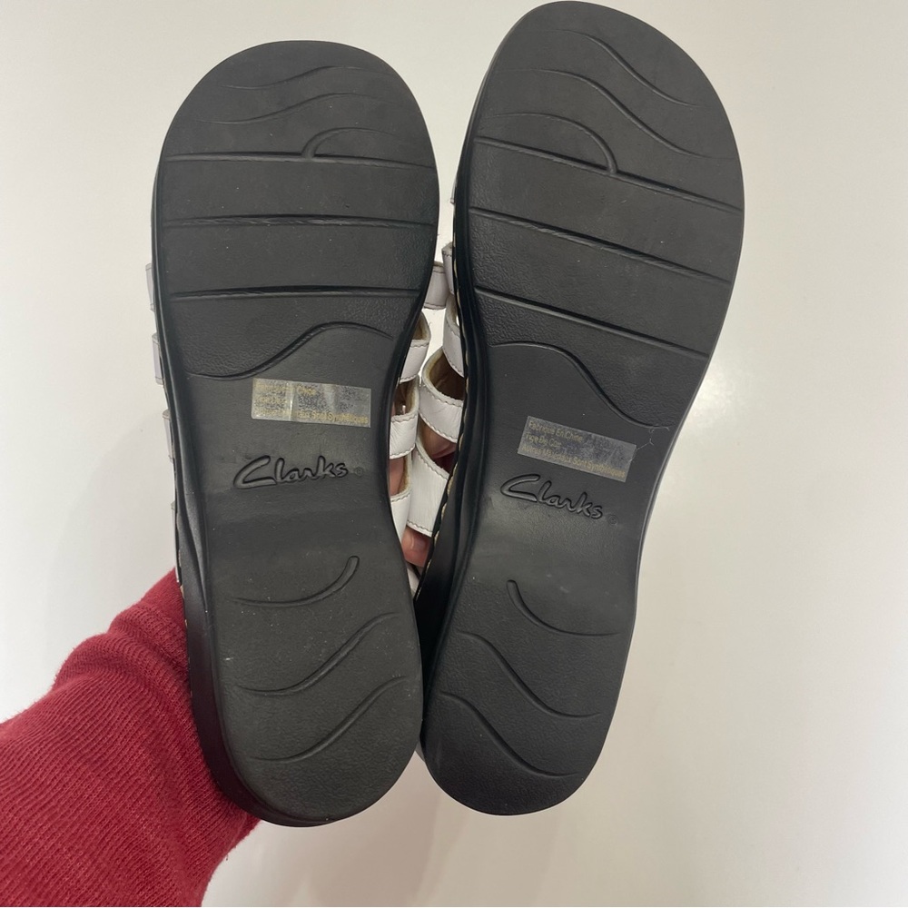 Clarks Lexi Marigold White Leather Fisherman Sandals, size 11W - Picture 7 of 9